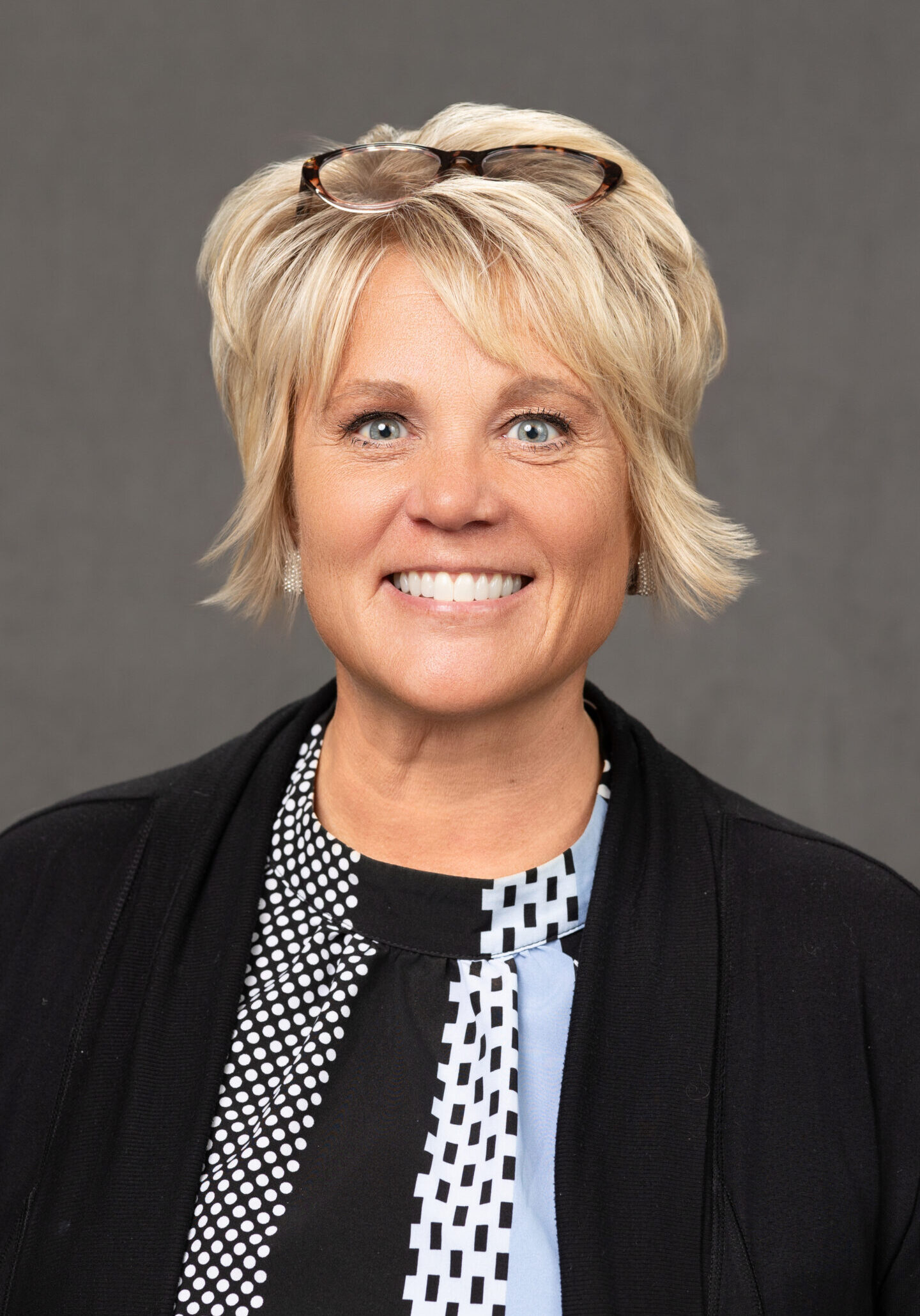 Vanderlinde_Jamie_963-10432-retouched (1)